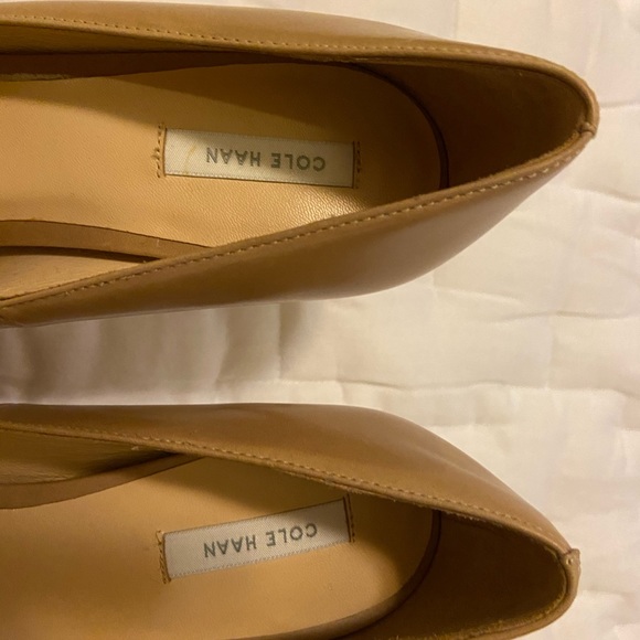Cole Hann size 9B pumps - Picture 2 of 8